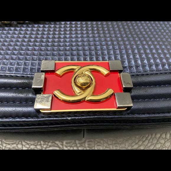 RARE 🦄 🔥 Limited Edition Chanel cube boy bag JUMBO - Picture 5 of 14